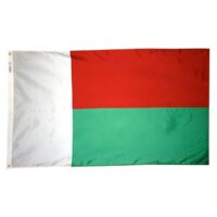 Madagascar Flag - Grommets